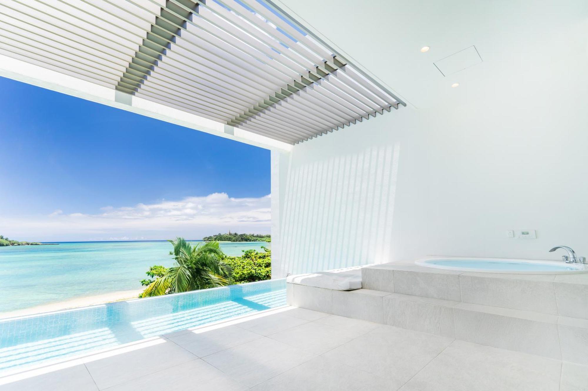 Villa Valiosa On The Beach Onna Exterior foto
